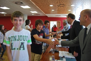 305 Jueces y Juezas de Paz Educativos de Murcia reciben su diploma (2)